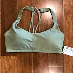 Lululemon free to be bra